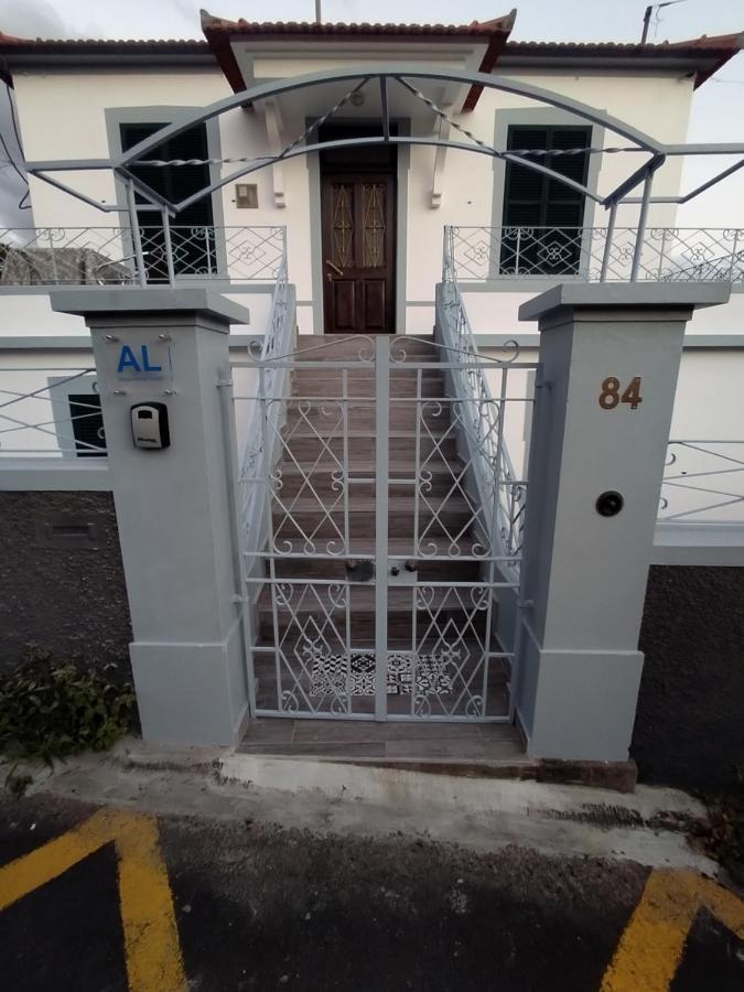 Bus Stop House 84 丰沙尔 外观 照片